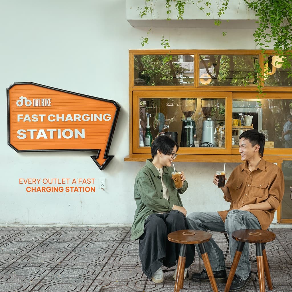DAT BIKE'S CHARGING BILLBOARDS IS CONTAGIOUS IQ'S CAMPAIGN OF THE WEEK
